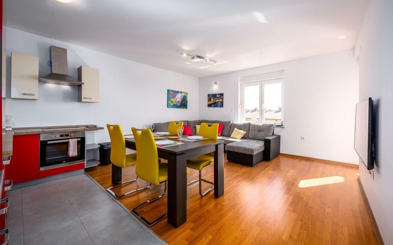 Laura House With Apartment Umag Exteriér fotografie